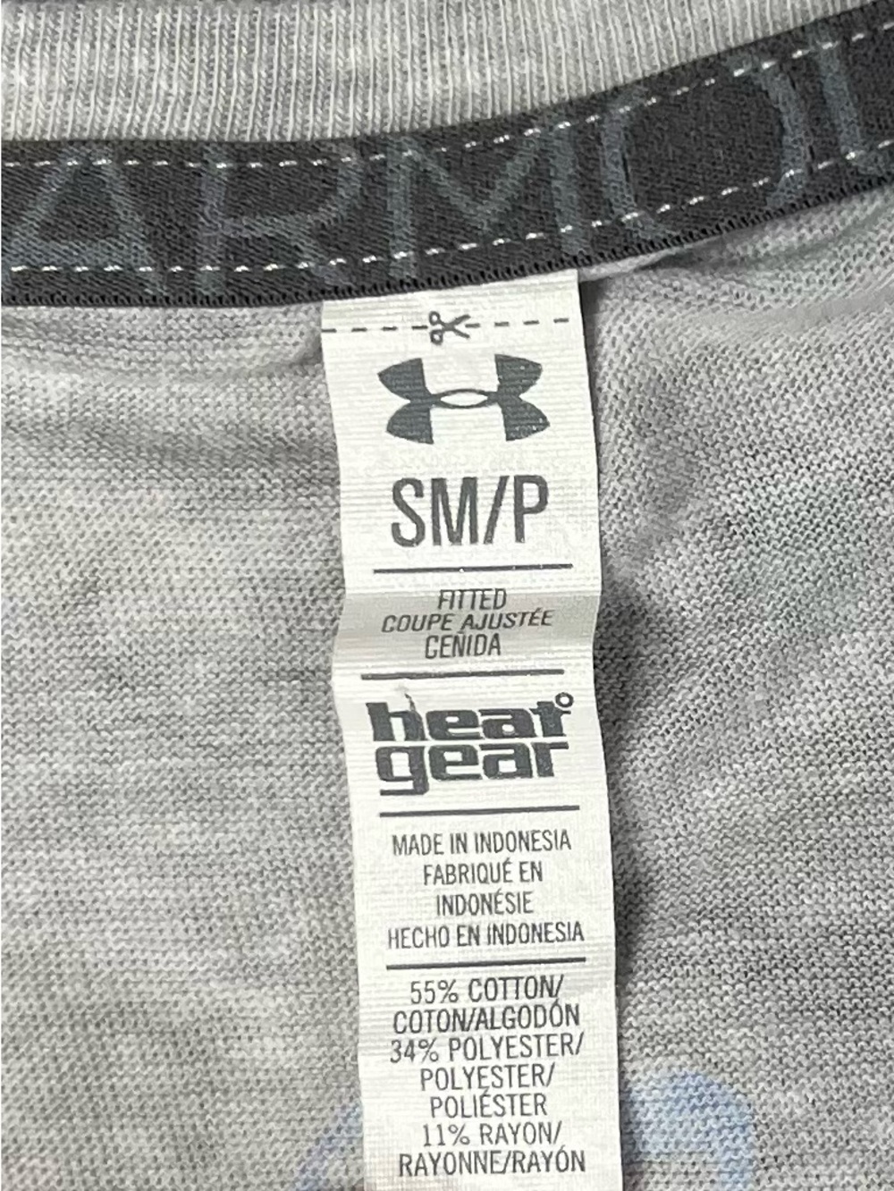 Under Armour Women’s Small Light Grey Thin V Neck T Shirt Heat Gear - Picture 15 of 16